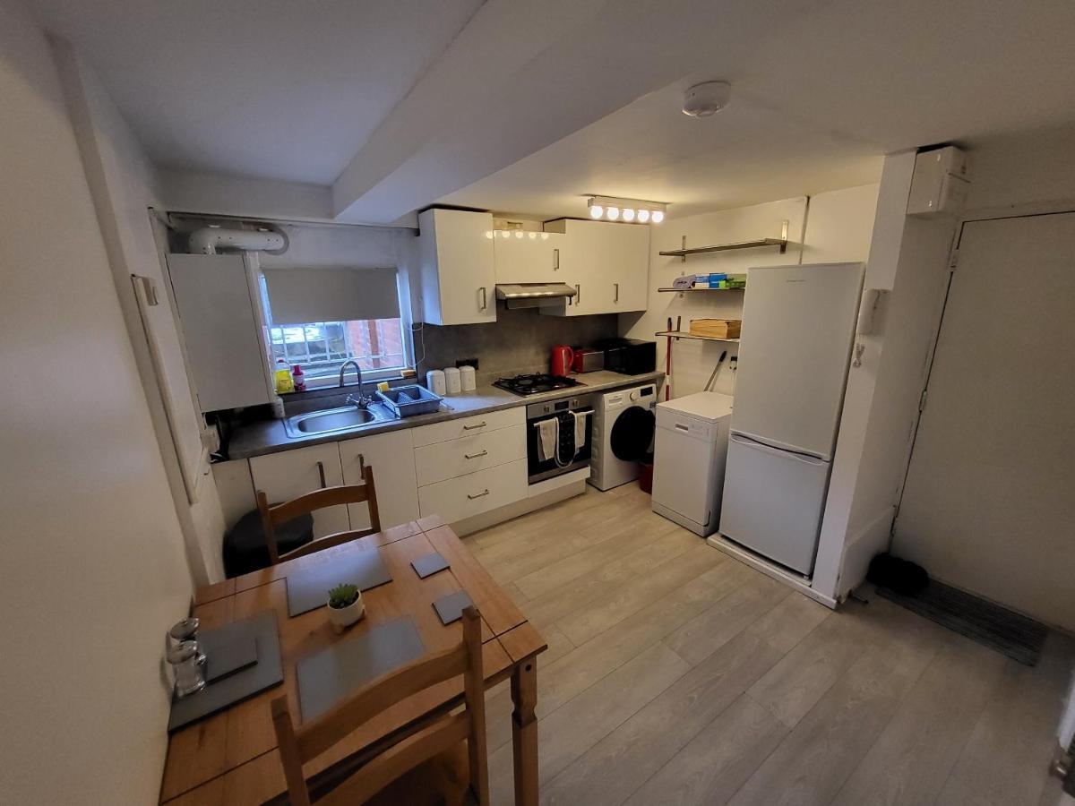 Cosy Apartment By Clapham South Underground! London Exterior foto
