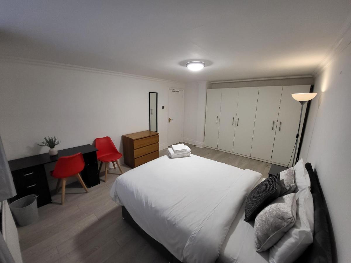 Cosy Apartment By Clapham South Underground! London Exterior foto